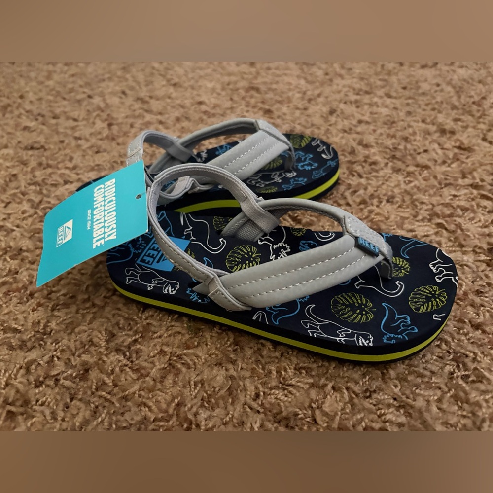 Reef Little Ahi Navy‎ Grey Dino Flip Flops Sandals Toddler Kids Size 11 NEW